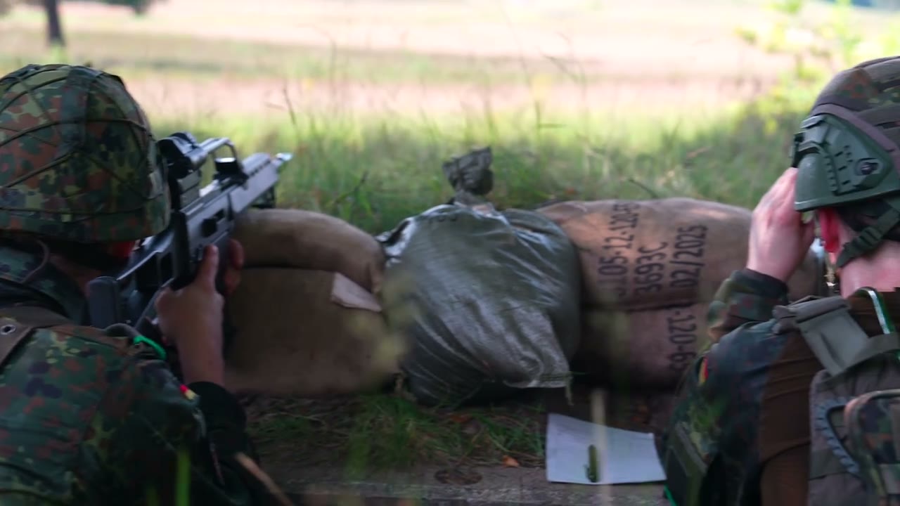 Zwischen Bundeswehr und